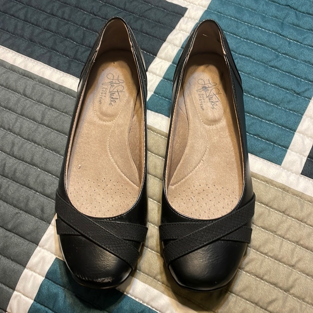 Dress shoes